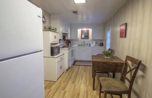 Karnack House | Hearts Cottage Waterfront Caddo Big Cypress River