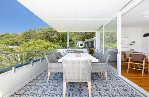 Pretty Beach Central Coast House | Heated pool, bay views and beaches