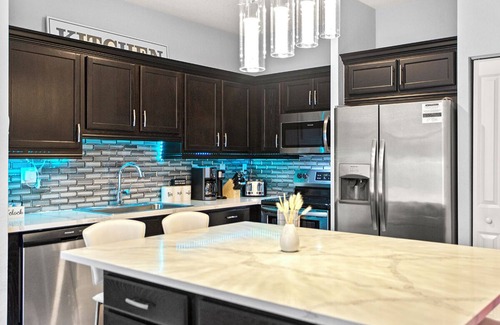 Homestead House | Heated Pool Family Retreat- Games/Everglades/Keys