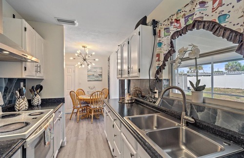 Trailer Estates House | Heated Pool Florida Home 10 miles beach n3 miles IMG