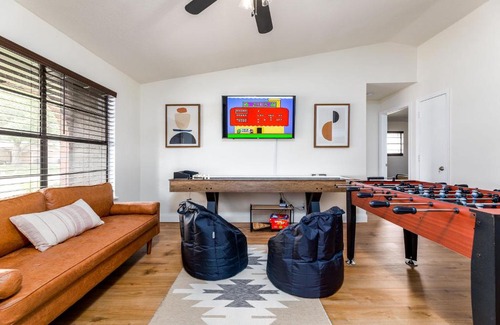 Interchange Square House | Heated Pool, Game Room & 4Bdrm - Bay Bungalow