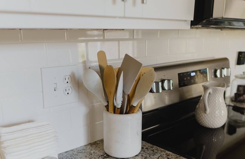 Bee Ridge House | Heated pool, Game Room and Mini Golf, 4 Bed Home