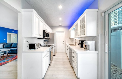 Lauderdale Beach House | Heated Pool+Hot Tub! Walk To Beach & Shops!