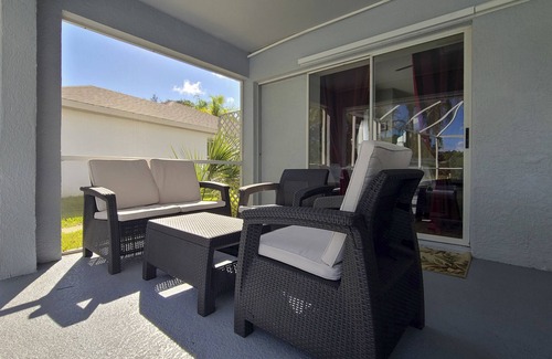 West Melbourne House | Heated pool, lakeview, double king size, 4 bedrooms, 6 beds, 2 bath, sleep 12