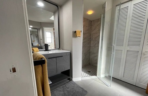 Pebble Beach House | !HEATED POOL/LANAI-BBQCANAL WATERFRONT-NEAR BEACH/GOLF/PARK/TENNIS/RESTAURANTS!