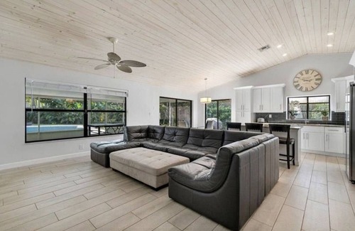 Lake Ida Shores House | Heated Saltwater Pool! Beautiful Activity Filled Three BR Home Downtown Delray