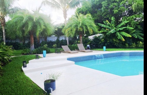 Lake Ida Shores House | Heated Saltwater Pool! Beautiful Activity Filled Three BR Home Downtown Delray