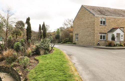 Falmouth House | Heather's Cottage