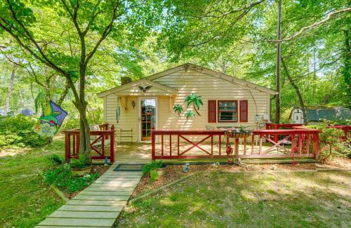Heathsville House | Heathsville Home with Sunroom Less Than 10 Mi to Beach!