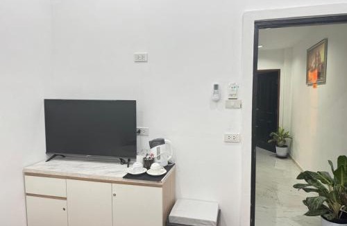 Patong Hotel | Heaven House Restro & Bar