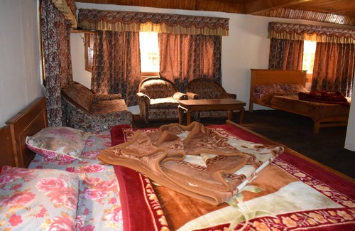 Kohistan Hotel | Heaven Rose Hotel & Restaurant Old