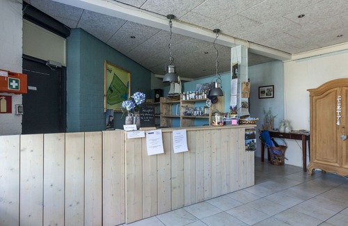 Sint-Annaland Ski Chalet | Heavenly Chalet in Sint Annaland with Terrace, Garden, BBQ