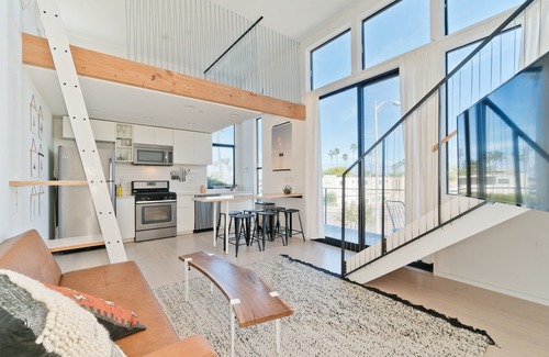 Ocean Beach House | Heavily Discounted & Thoroughly Clean @ the Beach