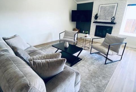 Central Oklahoma City House | Hefner Lake Townhome, trails, restaurants, shopping