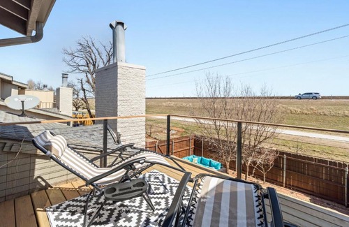 Central Oklahoma City House | Hefner Lake Townhome, trails, restaurants, shopping