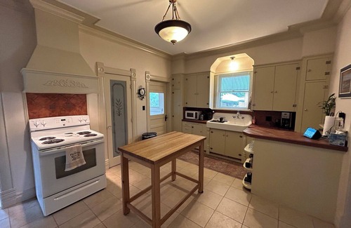 Canon City House | Heidi's Hideaway, Skyline Views close to Downtown