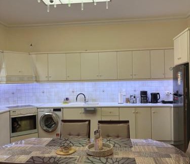 Alissos Apartment | HeidiHouse