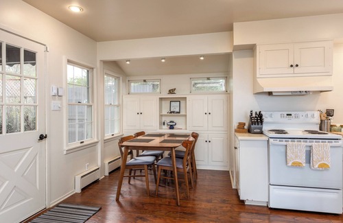 Glen Ellen House | Heiter Houe -Serene Private Hilltop Escape in the Heart of Wine Country