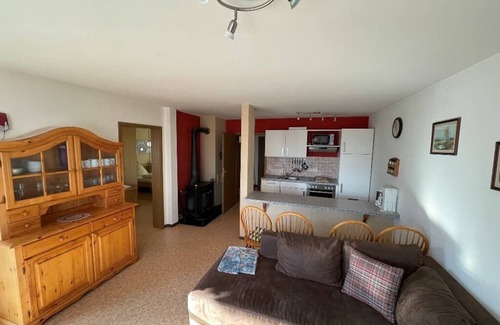 Seebarn Apartment | Helle Ferienwohnung für bis zu Vier Personen mit Terrasse