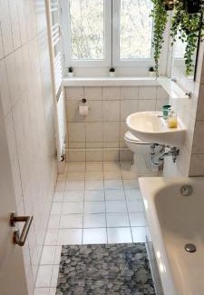 Gruna Apartment | Helles Apartment mit Balkon am Großen Garten nahe Stadtzentrum