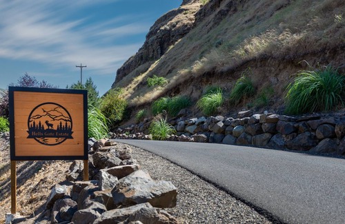Anatone Cabin | Hells Gate Estate on the beautiful Snake River