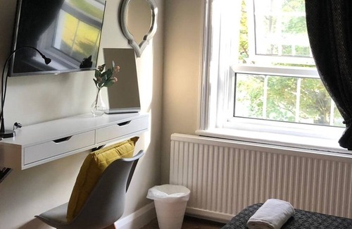Hemel Hempstead House | Hemel Guesthouse
