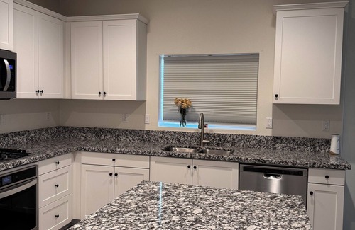 Hemet House | Hemet 3-bedroom beautiful home near Diamond Valley Lake.
