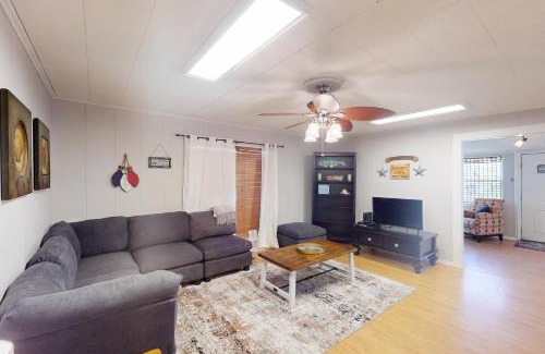 Fort Morgan Pines House | Hemingway's Hideaway