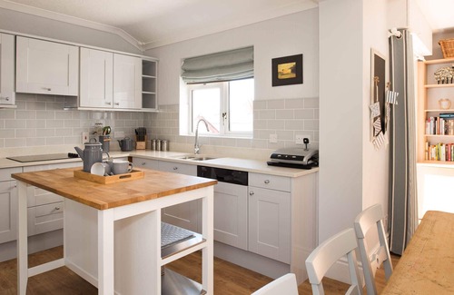 Rhosneigr House | Hen Gi Mor : Spacious 4‑Bed Home with 3 Reception Rooms in Rhosneigr | Managed by Anglesey Holiday L