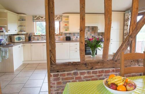 Wenhaston House | Henry's Barn - Ukc3168