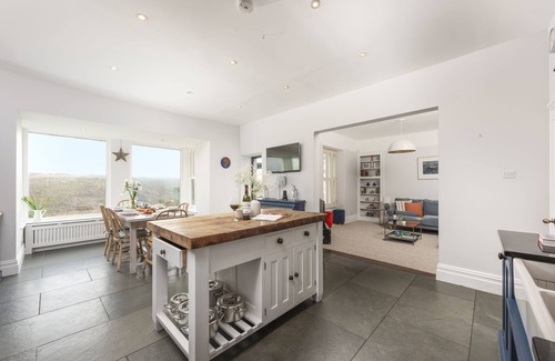 Mullion House | Henscath House's characterful and spacious design perfectly caters for family and friends
