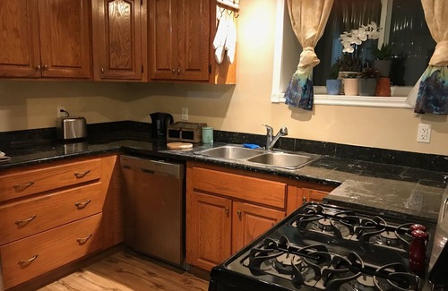 Hepworth Apartment | Hepworth Studio Apartment, 3 Wooded Acres