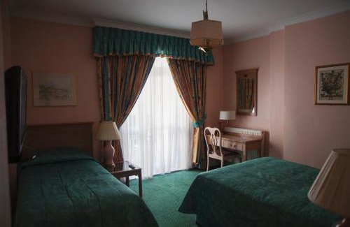 Addison Bed & Breakfast | Her Majesty Hotel