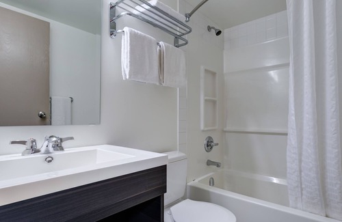 Saskatoon Hotel | Heritage Inn Hotel & Convention Centre Saskatoon