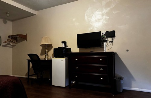 Uniontown Hotel | Heritage Inn