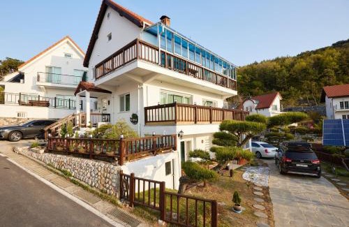 Mulgol House | Herkules Namhae German Village