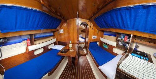 Caleta de Sebo Boat Rental | Hermes