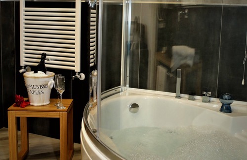 Naples City Centre House | Hermes Rooms for tourists