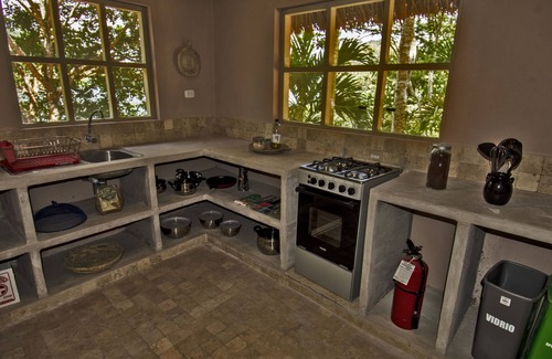 Sauce House | Hermosa casa vacacional de lujo frente a la Laguna Azul, rodeada por naturaleza!