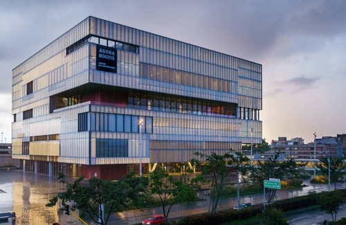 Bogota House | Hermosacasacorferiasagoraaeropuertoembajadausag12quintaparedes