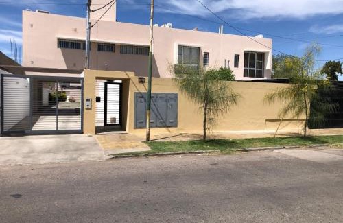 San Juan Apartment | Hermoso Duplex c/Pileta y Cochera en Consorcio Privado Saavedra