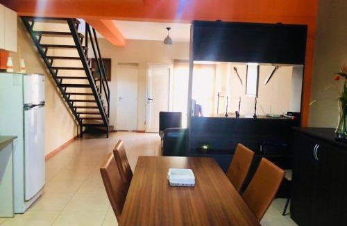 San Juan Apartment | Hermoso Duplex c/Pileta y Cochera en Consorcio Privado Saavedra
