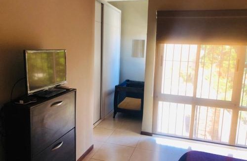 San Juan Apartment | Hermoso Duplex c/Pileta y Cochera en Consorcio Privado Saavedra