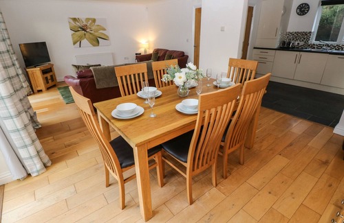 Milford Haven Cottage | HERON, pet friendly, luxury holiday cottage in Milford Haven