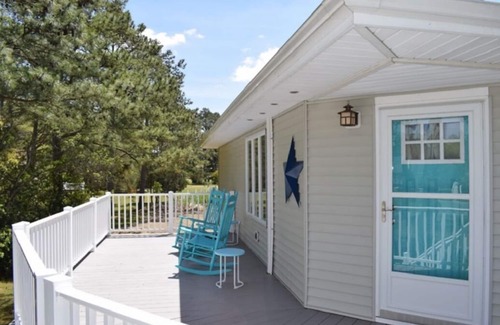 Deep Hole House | Heron Point - Oyster Bay Cottage with Kayaks & Bikes