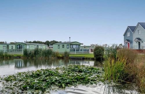Burgh le Marsh Resort | Herons Mead Lodges