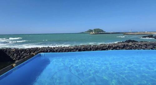 Hallim House | Hey Day Jeju