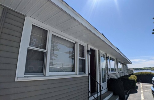 Laconia Condo | Hi Spot Studio with shared beach on Winnipesaukee!