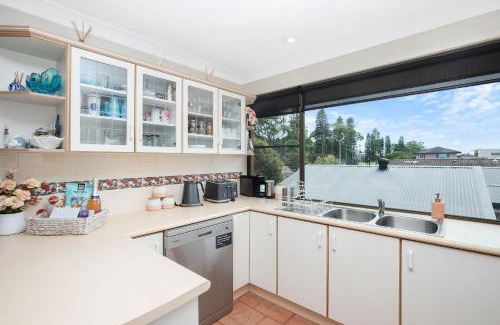 Port Macquarie House | Hibbard 24