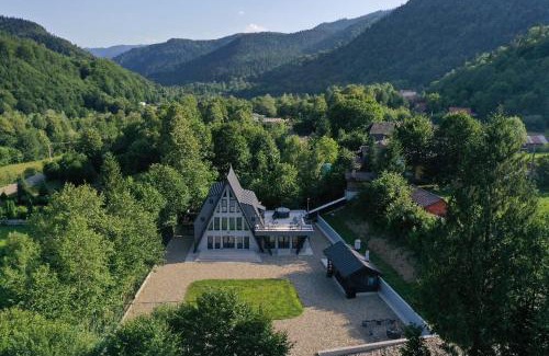 Tarcau Ski Chalet | Hidden Chalet